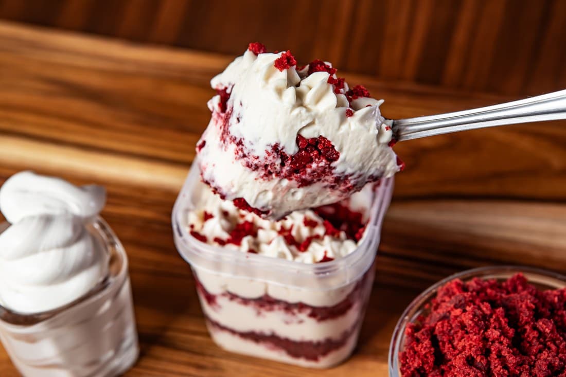 Bolo no pote de red velvet